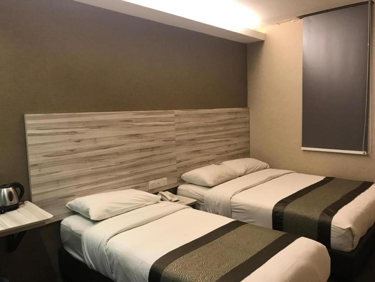 Hotel Austin Paradise - Taman Pulai Utama Skudai Exteriör bild